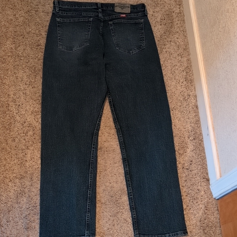 Wrangler Men's Relaxed Jeans - Dark Blue
